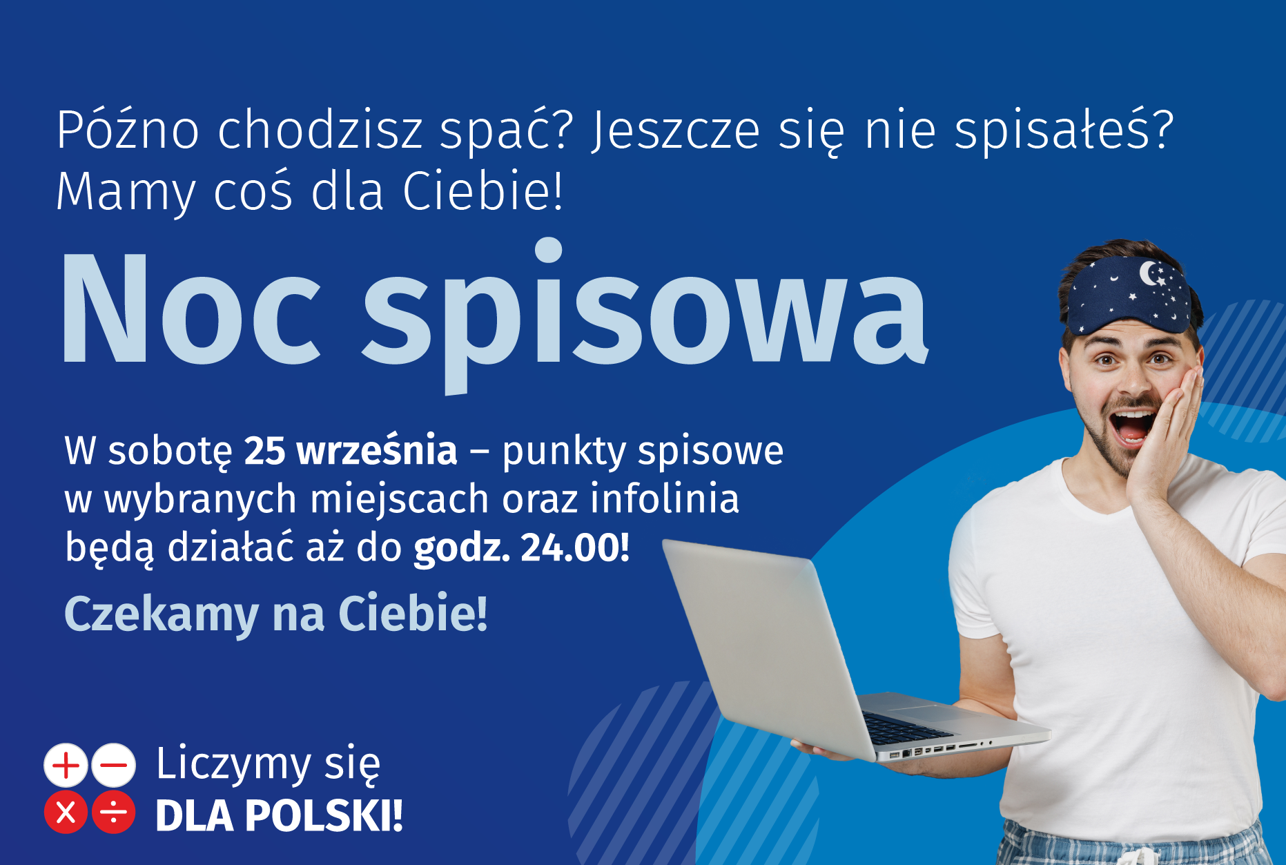 Zdziwiony mężczyzna trzymający otwartego laptopa na niebieskim tle