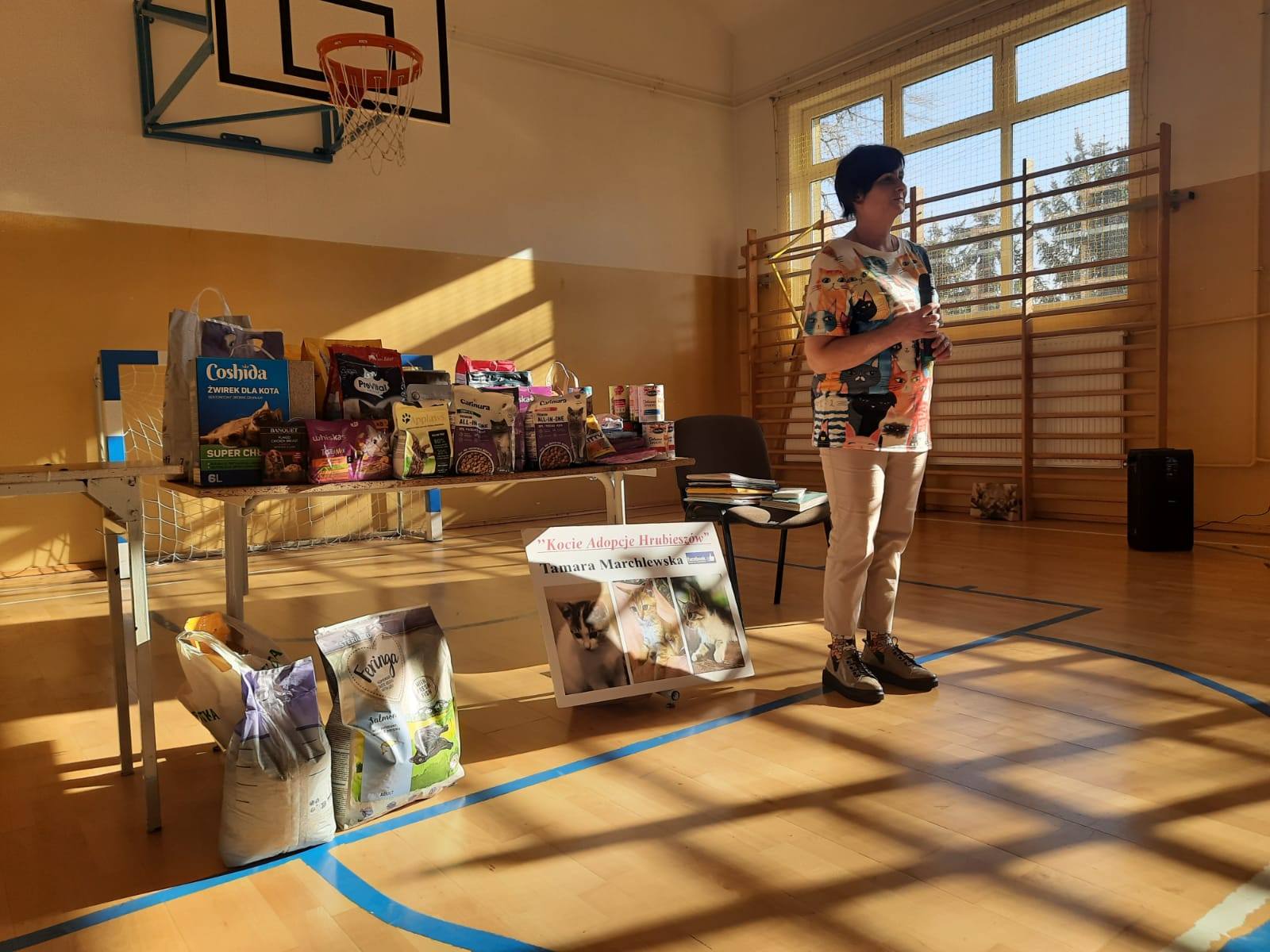 Pani Tamara Marchlewska podczas wygłaszania prelekcji