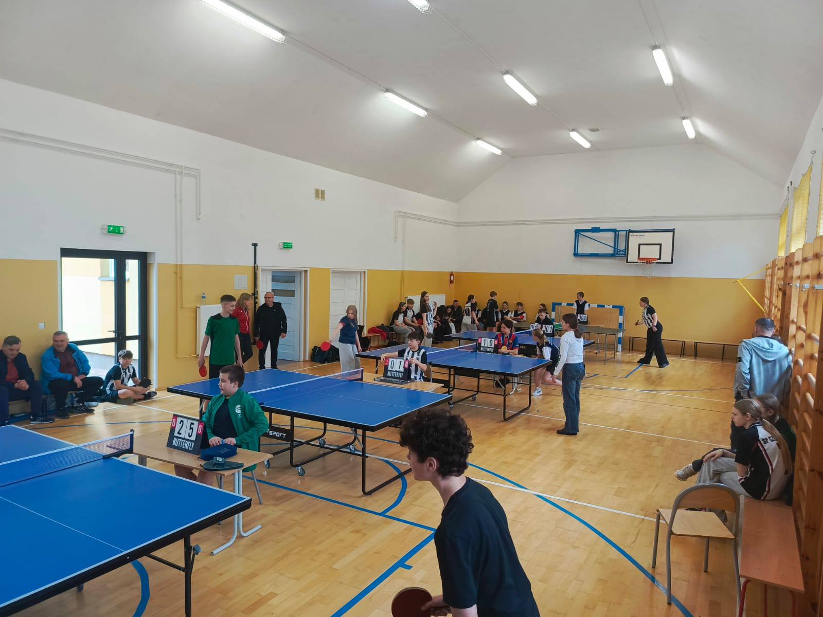 Uczestnicy turnieju podczas rozgrywek