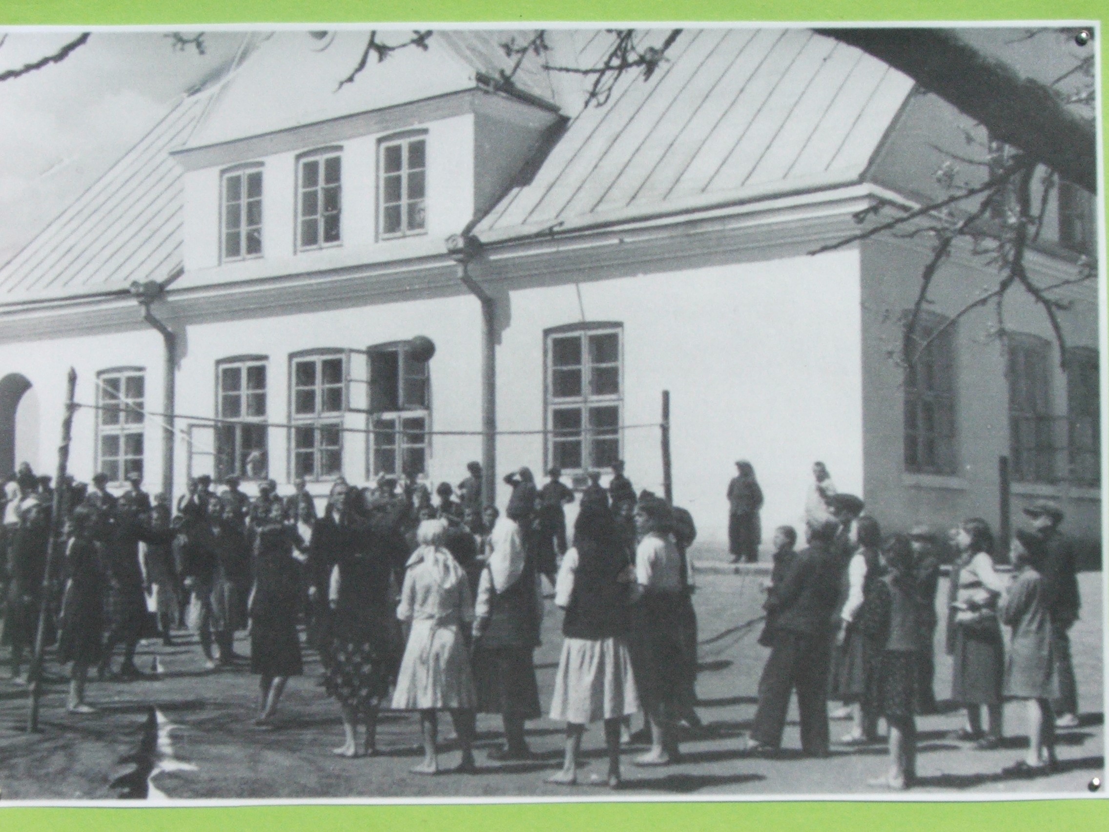 Budynek szkoły w roku szkolnym 1959/1960