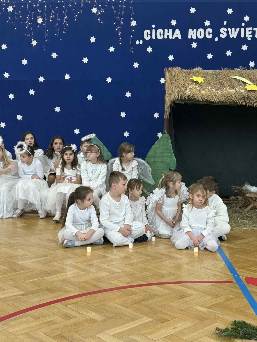 Przedszkolaki biorą udział w 