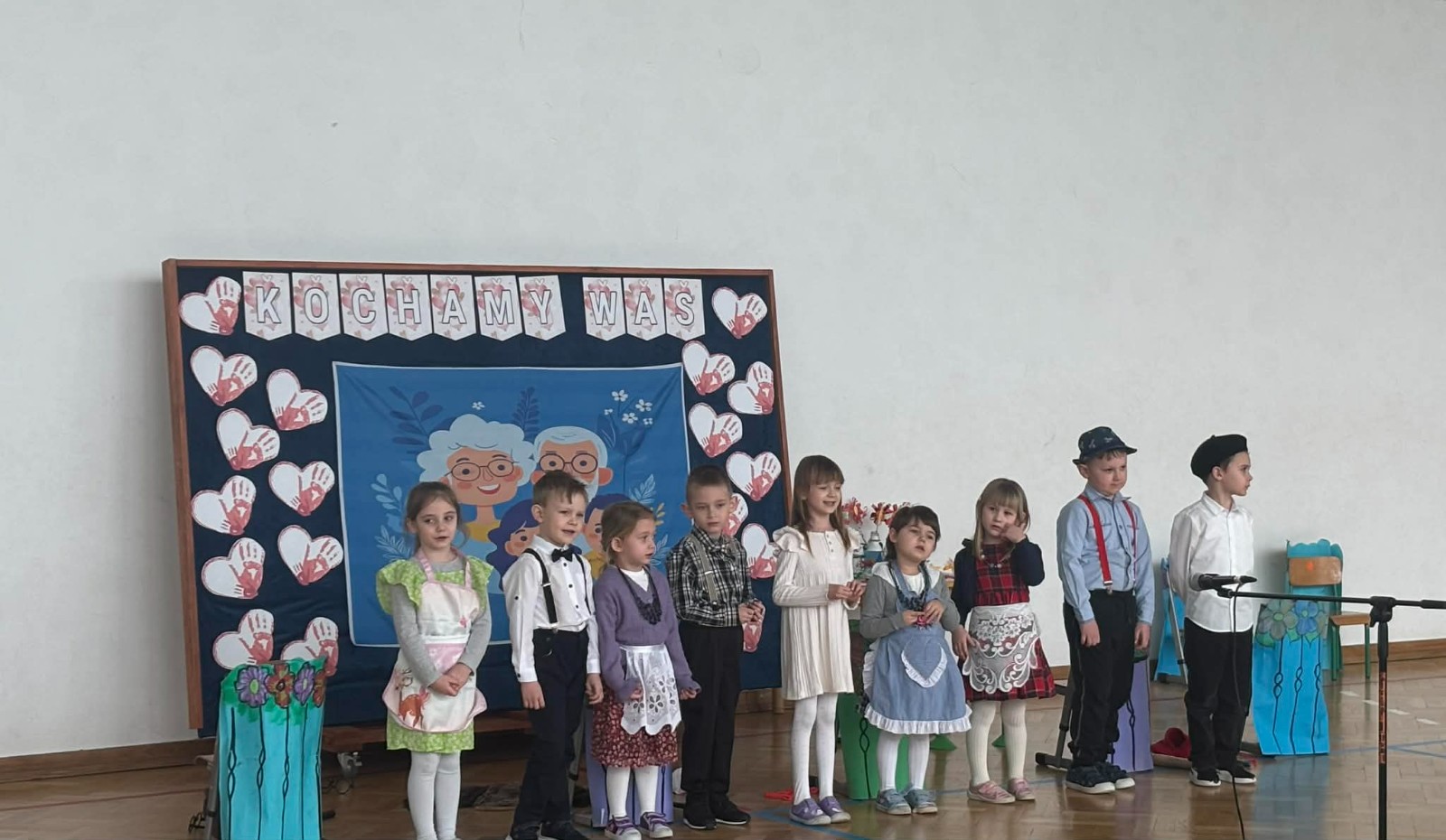 Dzieci biorą aktywnie udział w wydarzeniu, tj. 