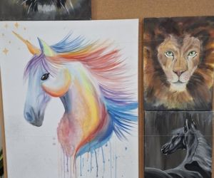 Tablica z obrazami uczennicy