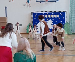 Scena z udziałem przedszkolaków