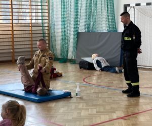 Pierwsza pomoc przy omdleniu-pokaz