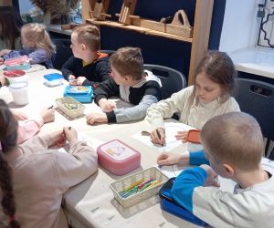 uczniowie podczas warsztatów