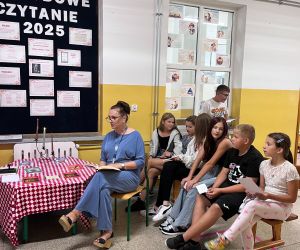 Pani Dyrektor czyta poezję J. Kochanowskiego