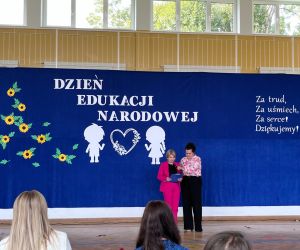 Przedstawicieli Rady Rodziców kierują słowa uznania do nauczycieli