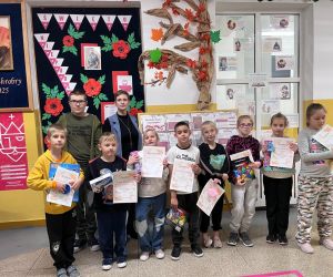 zwycięzcy konkursu i organizator