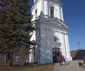 Widok dzwonnicy zespołu katedralnego na Górce w Chełmie.