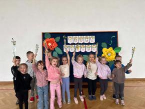 Obchody Dnia Kobiet w przedszkolu