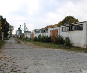 Budynek magazynu – widok z tyłu.