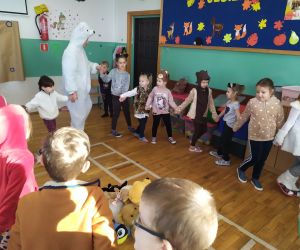 zabawy muzyczno- ruchowe