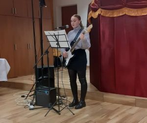 Występ teatrzyku kukiełkowego.