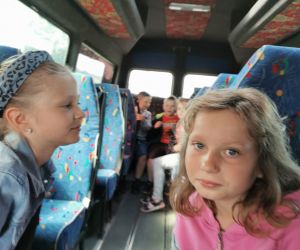 Uczniowie klas I –III jadą do Biblioteki Pedagogicznej i Parku linowego w Hrubieszowie