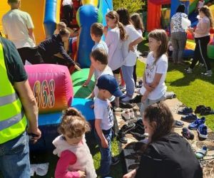 Uczniowie podczas zabawy