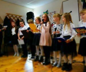 Recytacja wiersza przez uczennicę kl.3