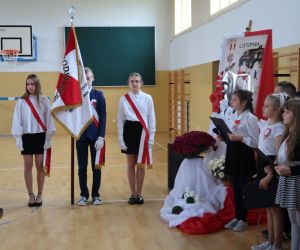 Wprowadzenie pocztu sztandarowego