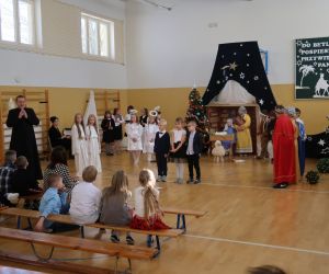 Składanie życzeń przez Księdza Proboszcza