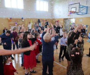 Zabawy z bańkami mydlanymi