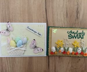 Na zdjęciu widoczne są dwie ręcznie wykonane kartki wielkanocne.