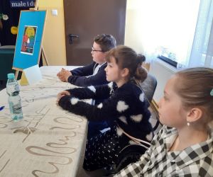 Uczniowie w oczekiwaniu na zadania