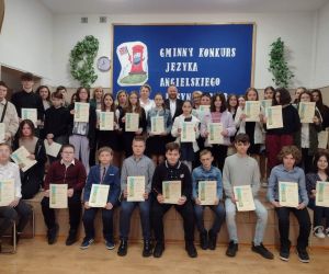 Uczestnicy konkursu na wspólnym zdjęciu