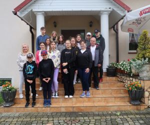 Przed Pensjonatem U Bogusi.