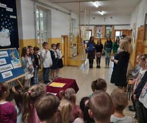 Uczniowie składają przysięgę