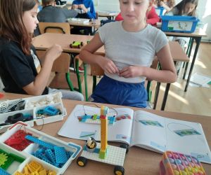 Pierwsze konstrukcje z klocków