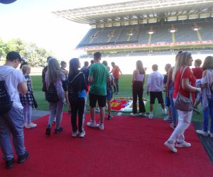 Uczniowie polscy i portugalscy na stadionie Sportingu Braga