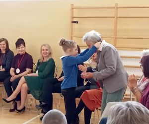  Wręczenie medalu dla najlepszego przewodnika