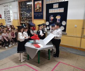 Uczniowie wykazują się znajomością alfabetu