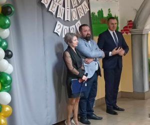 Pan Wójt przemawia do zaproszonych gości