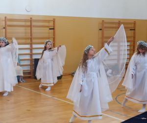 Taniec w wykonaniu aniołków