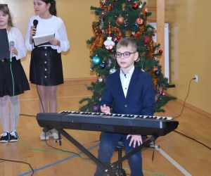 Instrumentalne wykonanie piosenki „Sto lat”