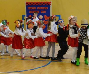 Inscenizacja wiersza J. Tuwima pt. ”Rzepka” w wykonaniu przedszkolaków