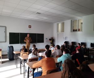 Strażak opowiada o swojej pracy