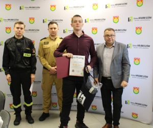 Uczeń który zajął 2 miejsce w konkursie pożarniczym