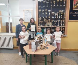 Laureaci konkursu i nauczycielka